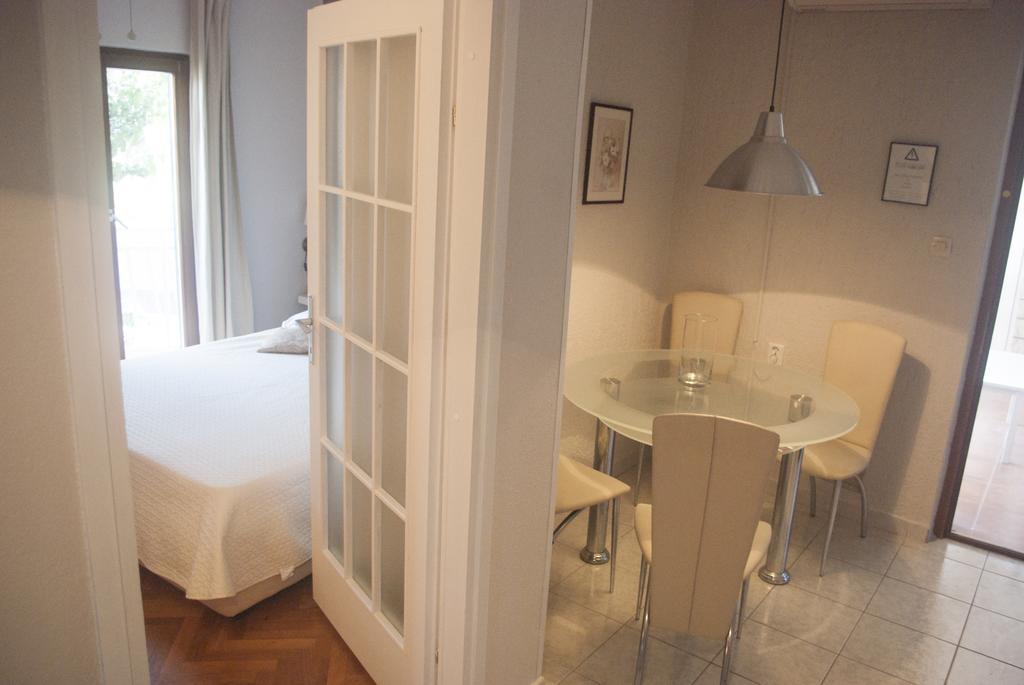 Apartments Vongula โตรกีร์ ภายนอก รูปภาพ